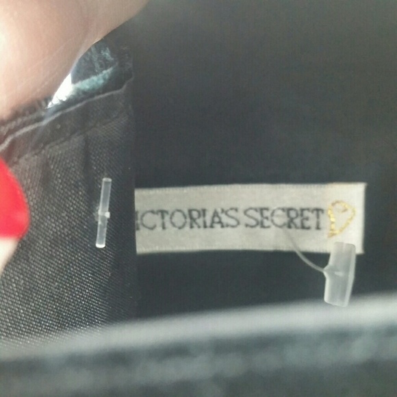 VICTORIA'S SECRET l Black Velvet Clutch E2 - Picture 4 of 5